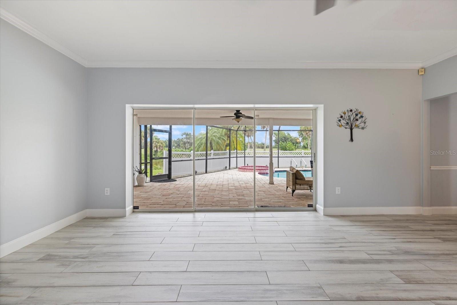 4762 MEREDITH LN