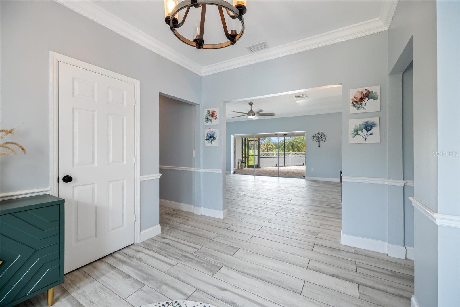 4762 MEREDITH LN