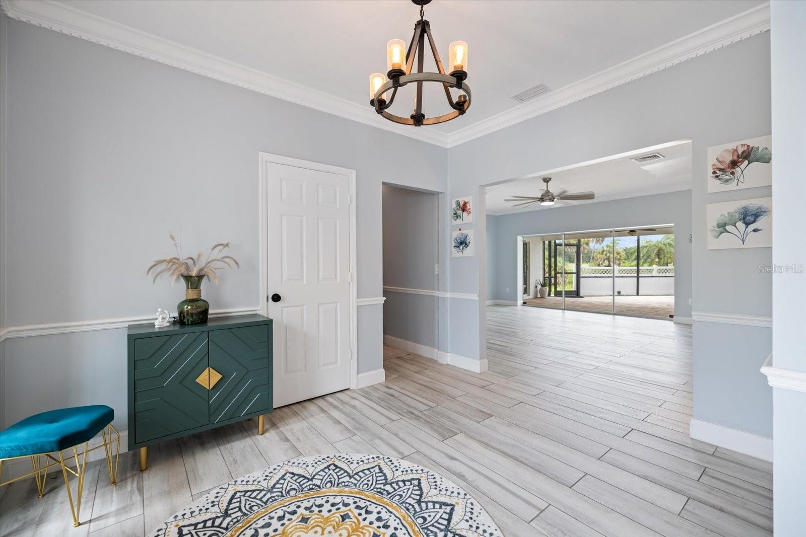 4762 MEREDITH LN