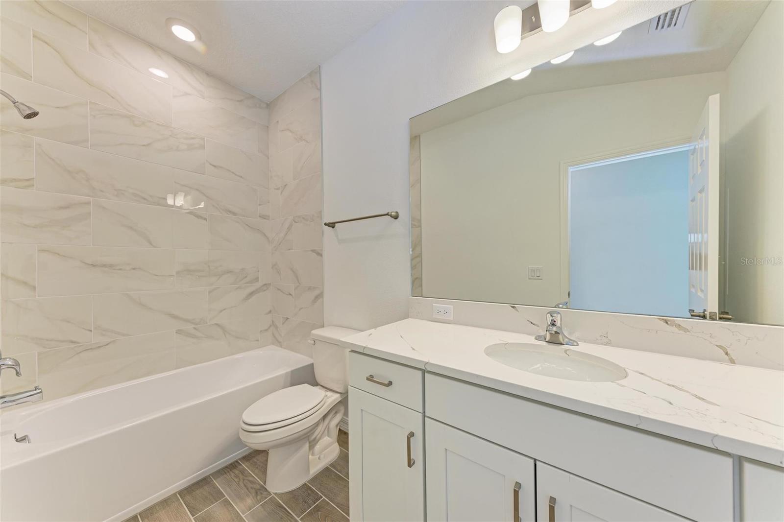 314 VIA ANINA DR