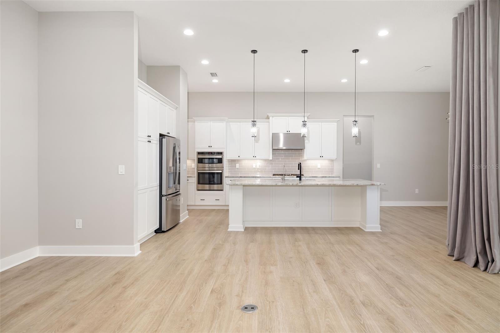 9004 ARTISAN WAY