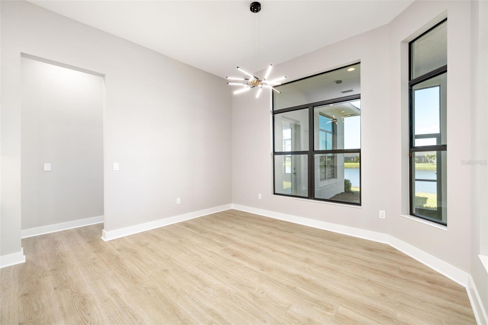 9004 ARTISAN WAY