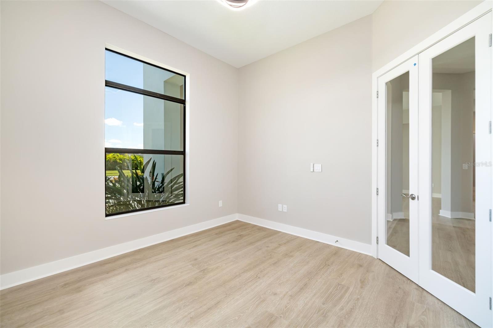 9004 ARTISAN WAY