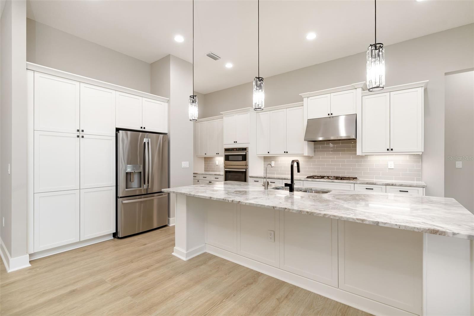 9004 ARTISAN WAY