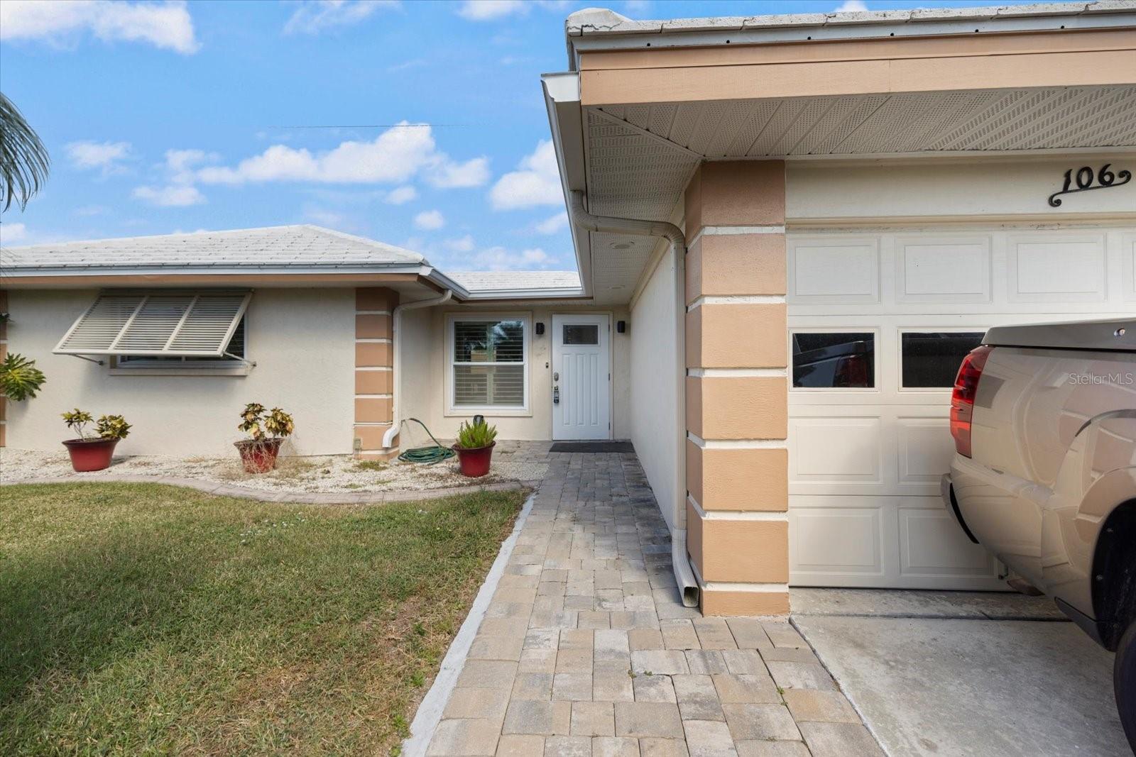106 VILLA DR #106