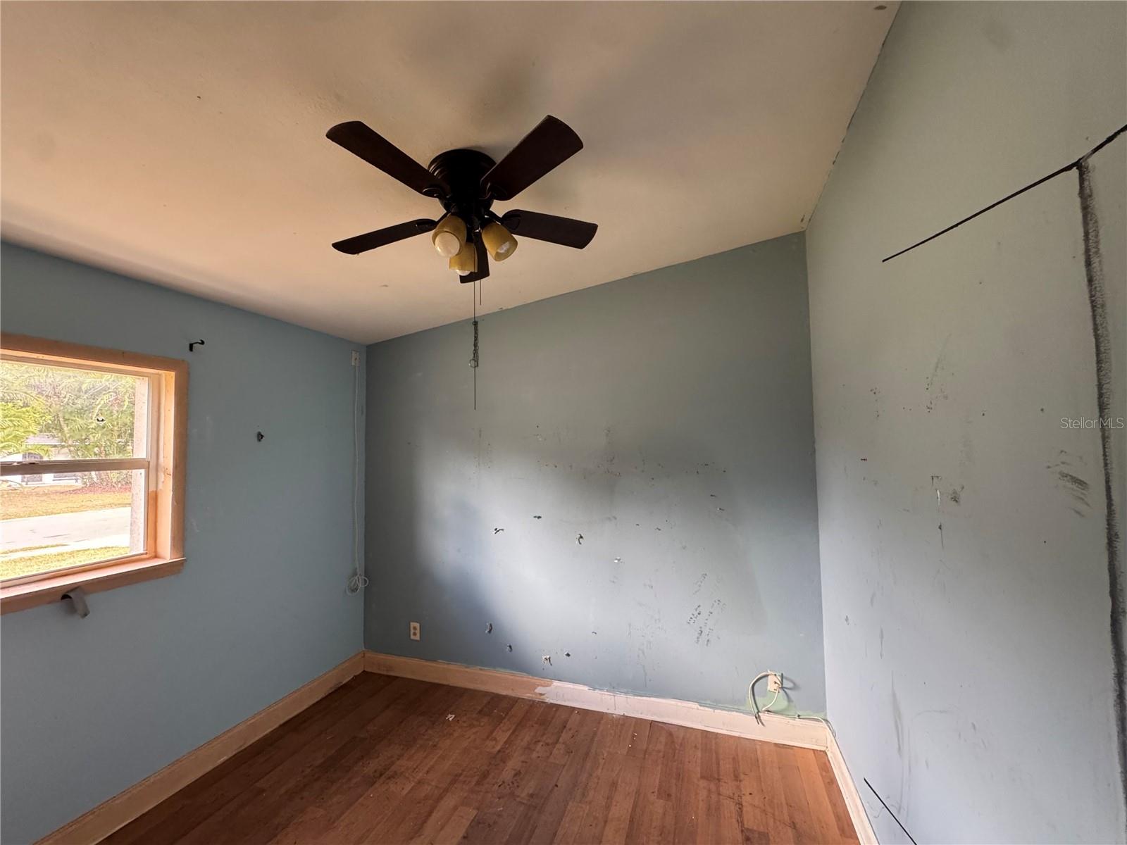 224 W CORNELIUS CIR