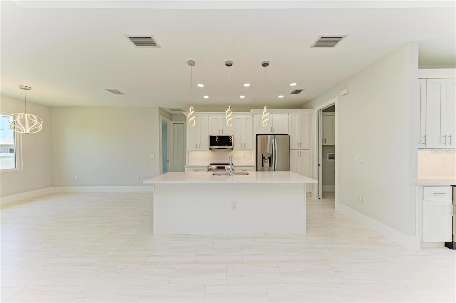 1010 ACADIA RD