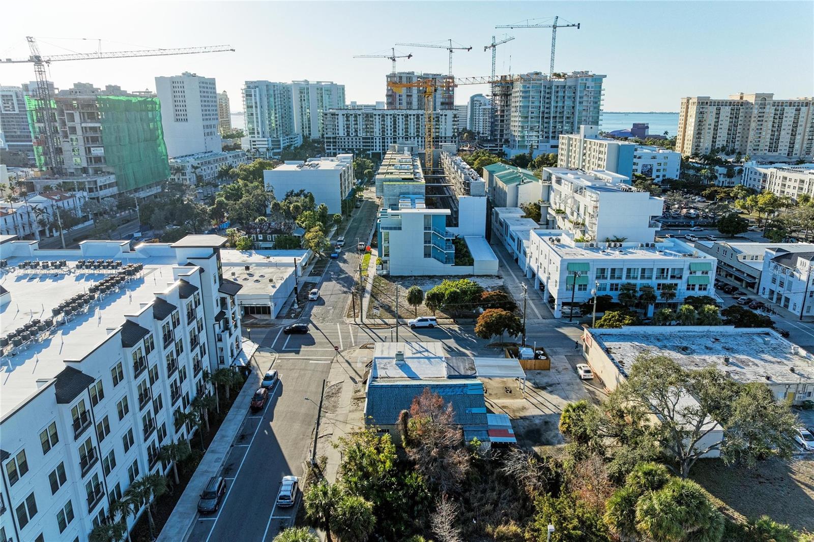 400 W CENTRAL AVE