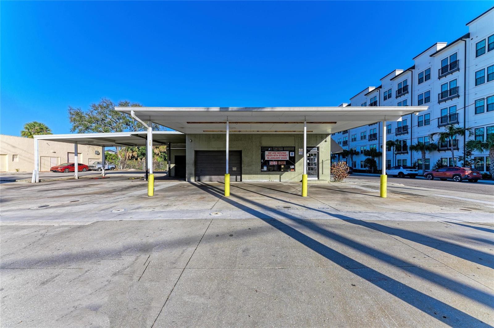 400 W CENTRAL AVE