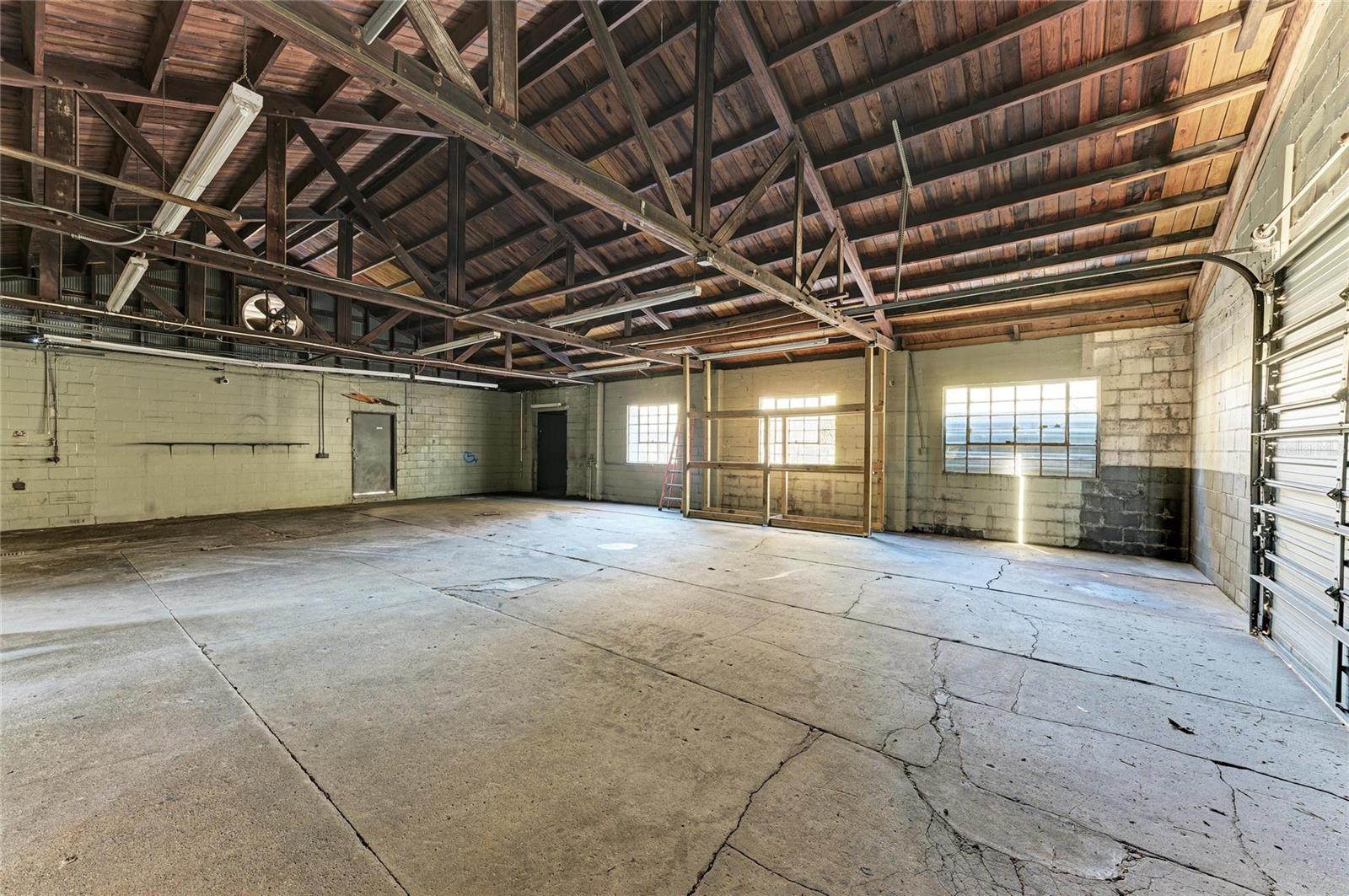 400 W CENTRAL AVE