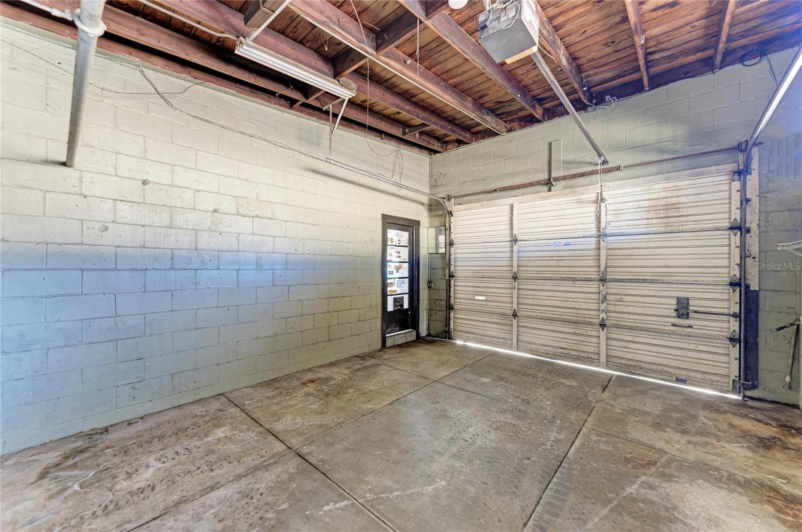 400 W CENTRAL AVE