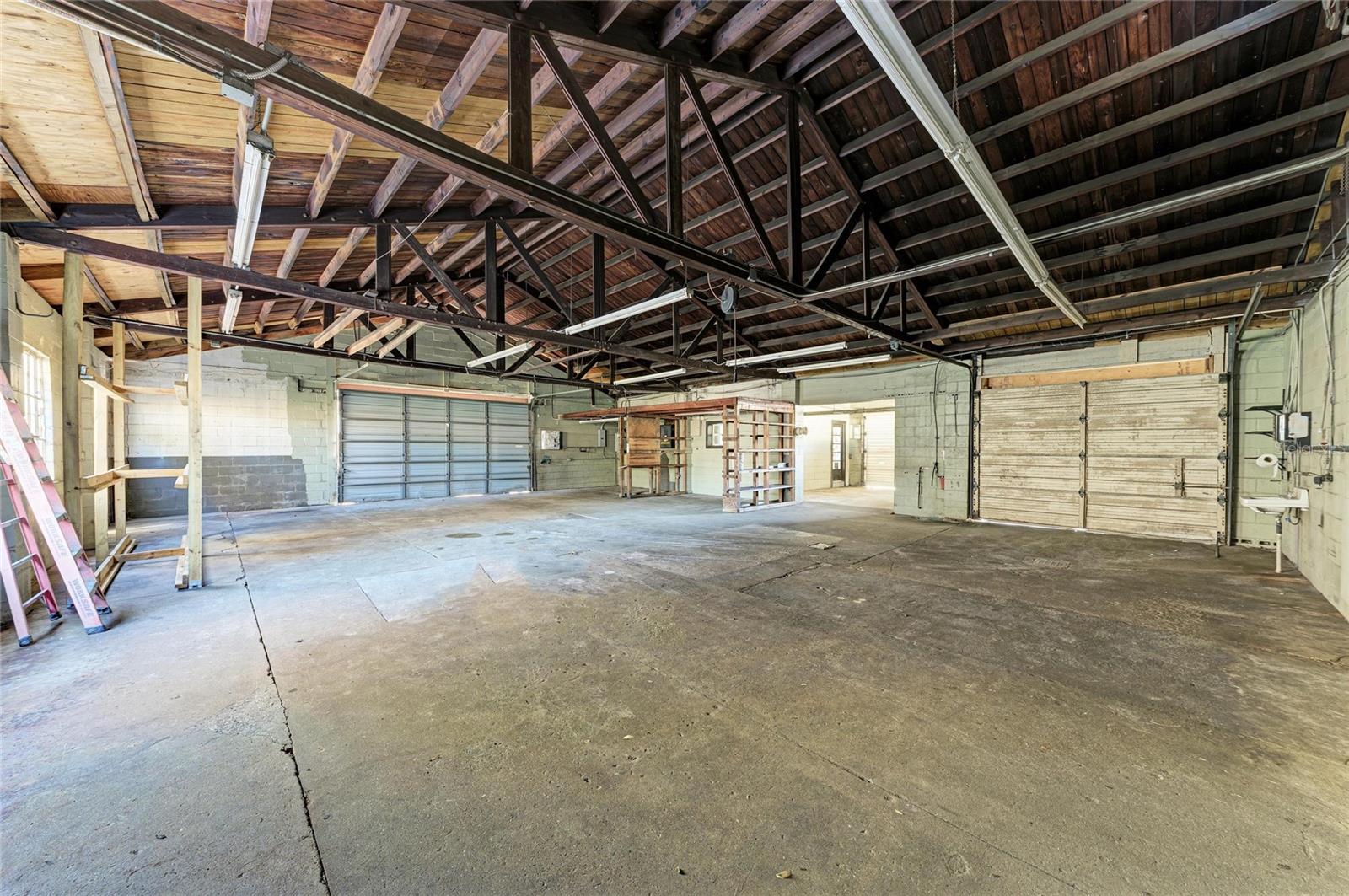 400 W CENTRAL AVE