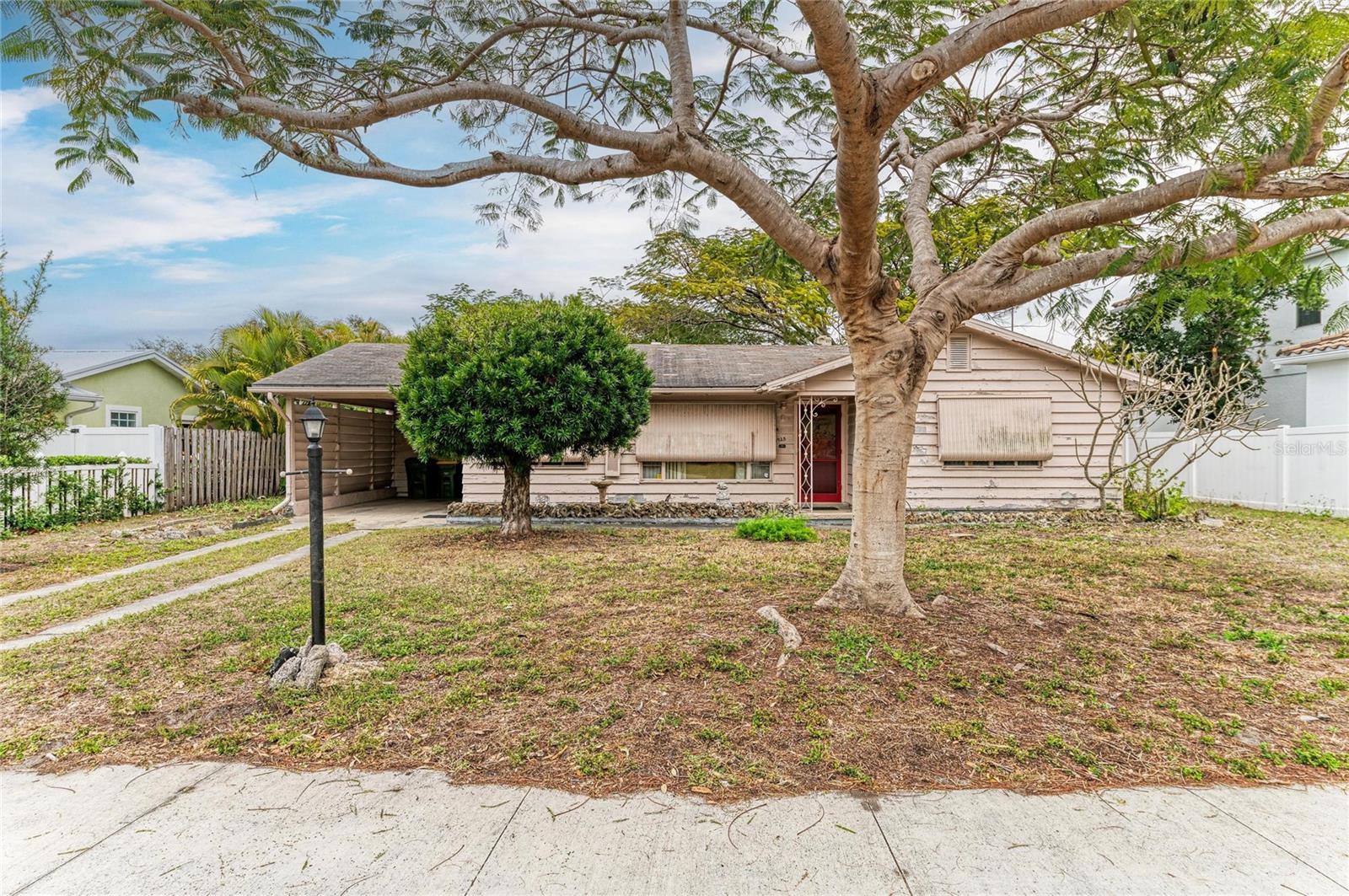 1925 MAGNOLIA ST
