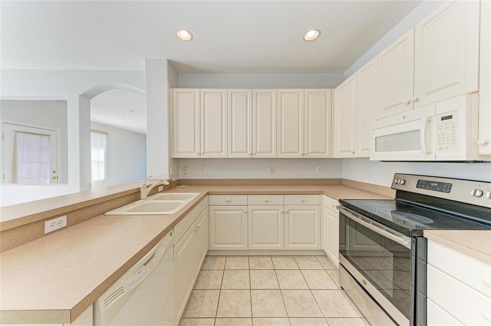 1826 SAN SILVESTRO DR