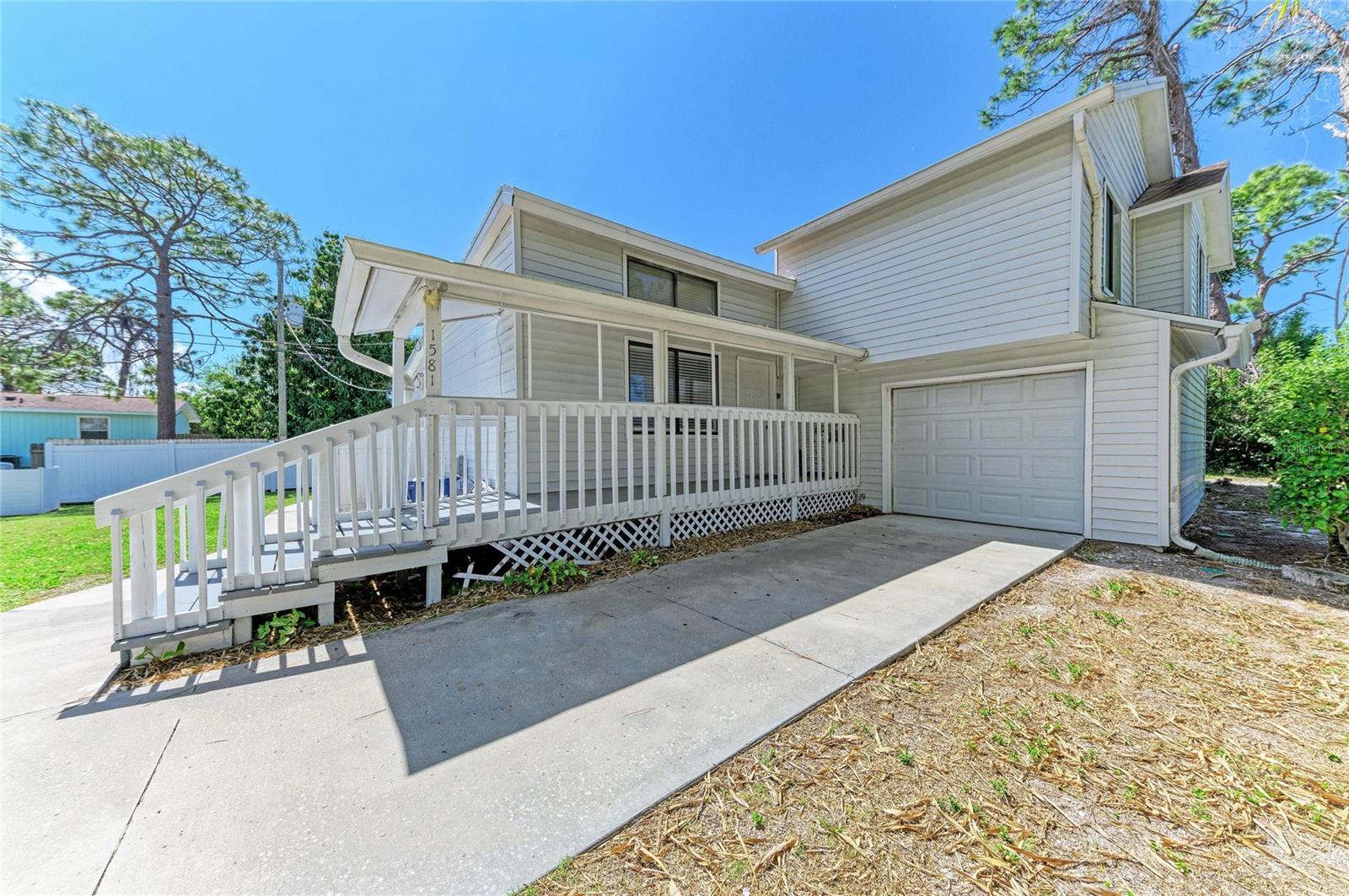 1581 ROYAL RD