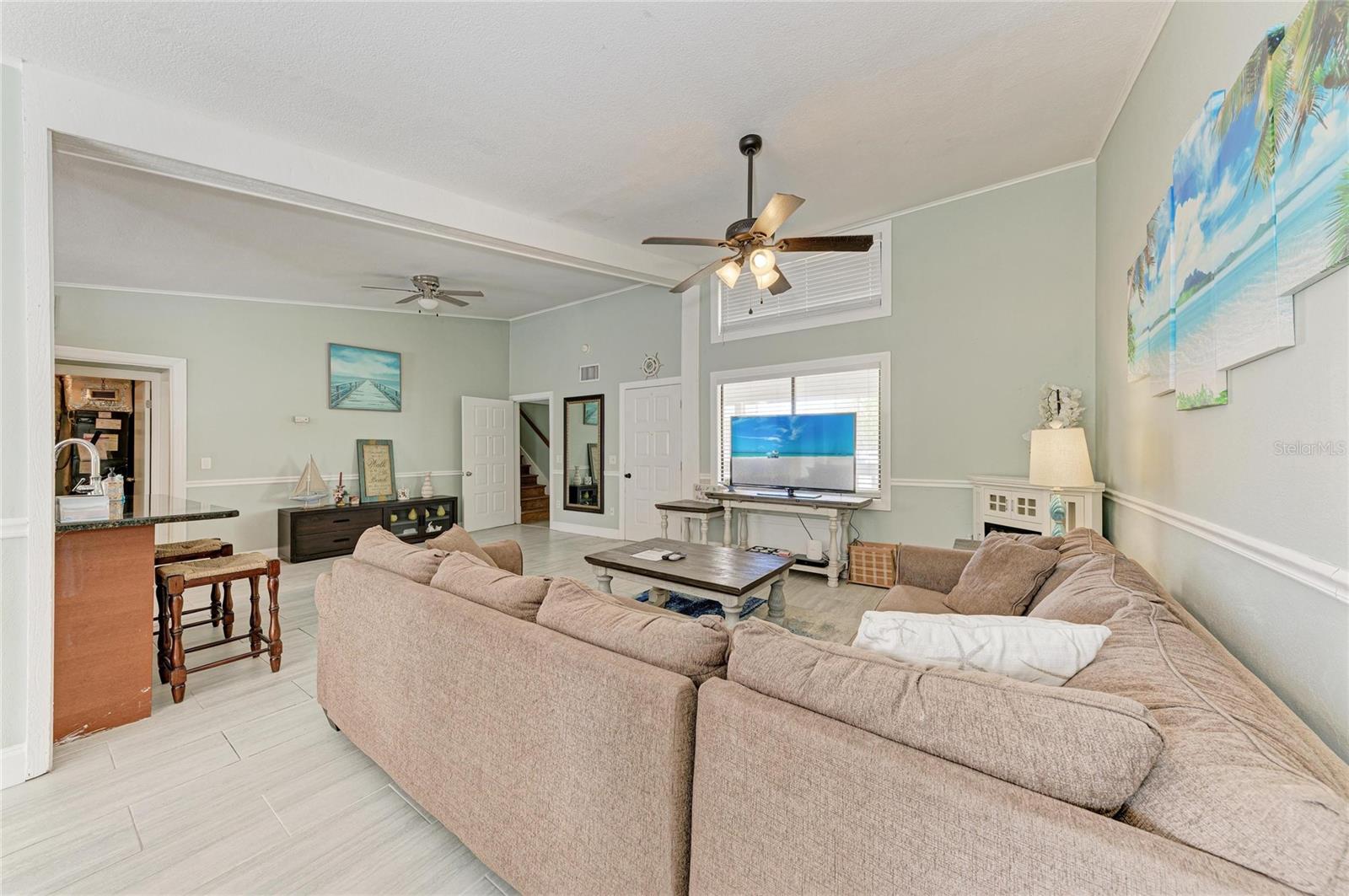 1581 ROYAL RD