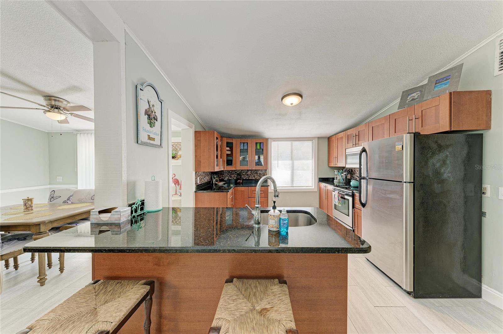 1581 ROYAL RD