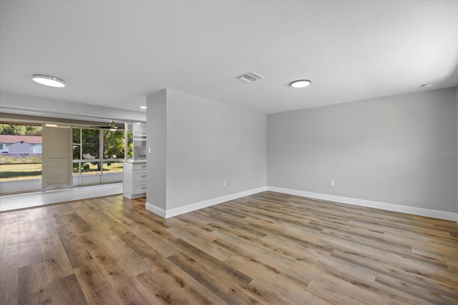 1184 BARBOUR AVE