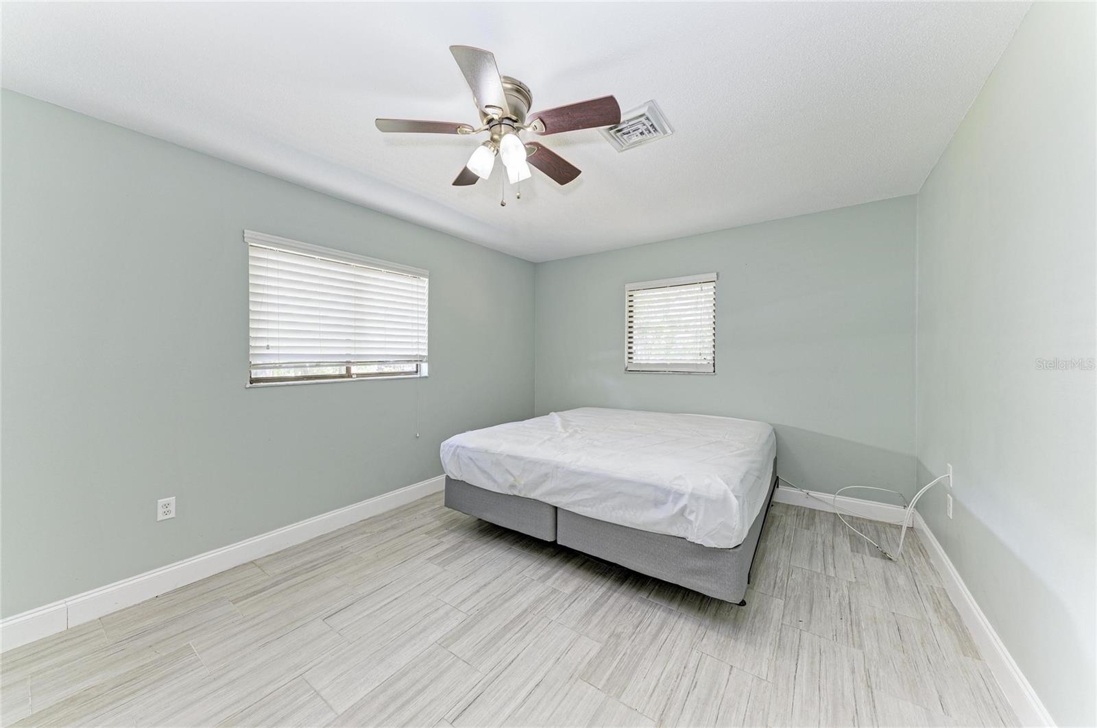 627 ALLIGATOR DR