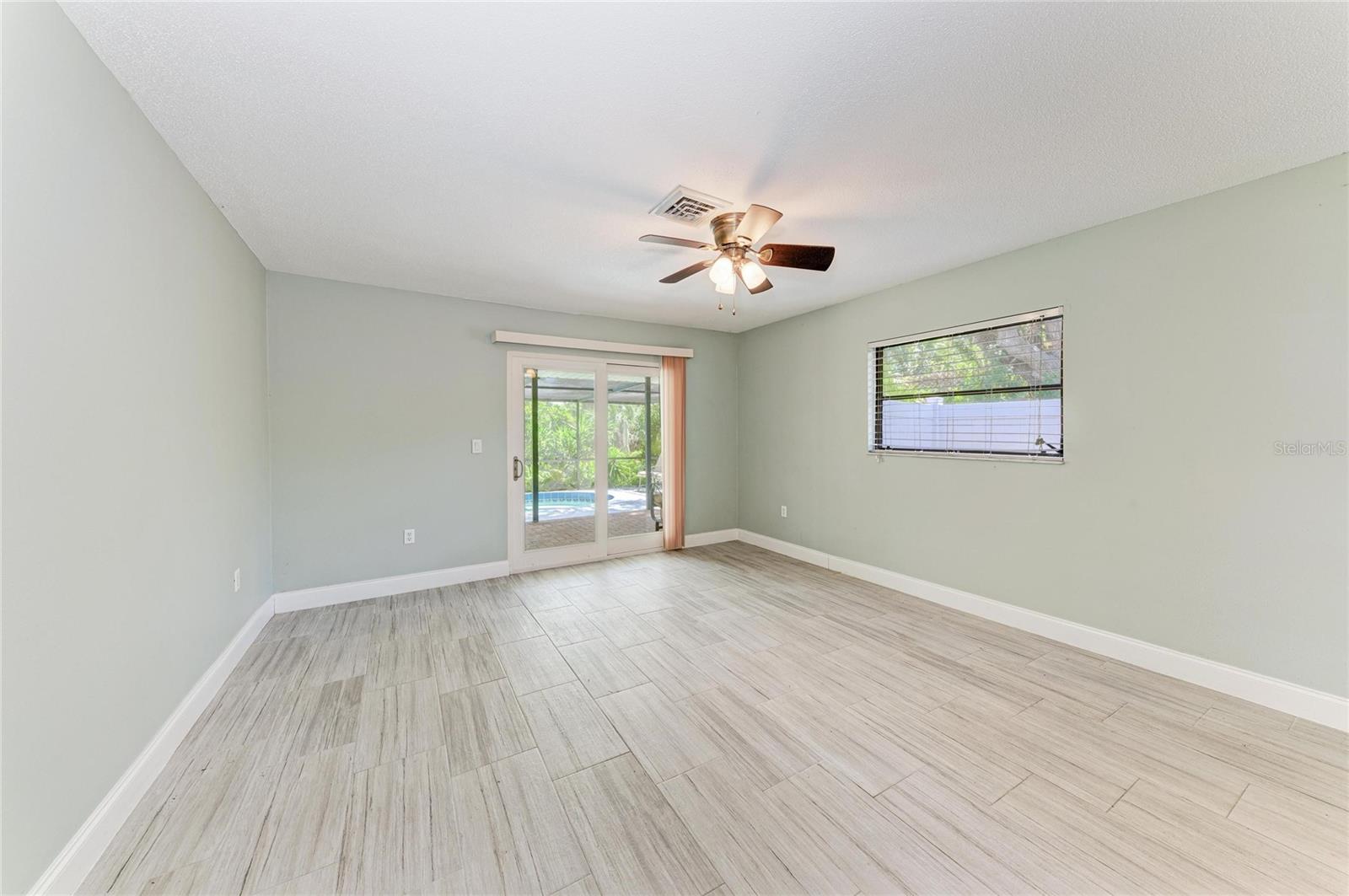 627 ALLIGATOR DR