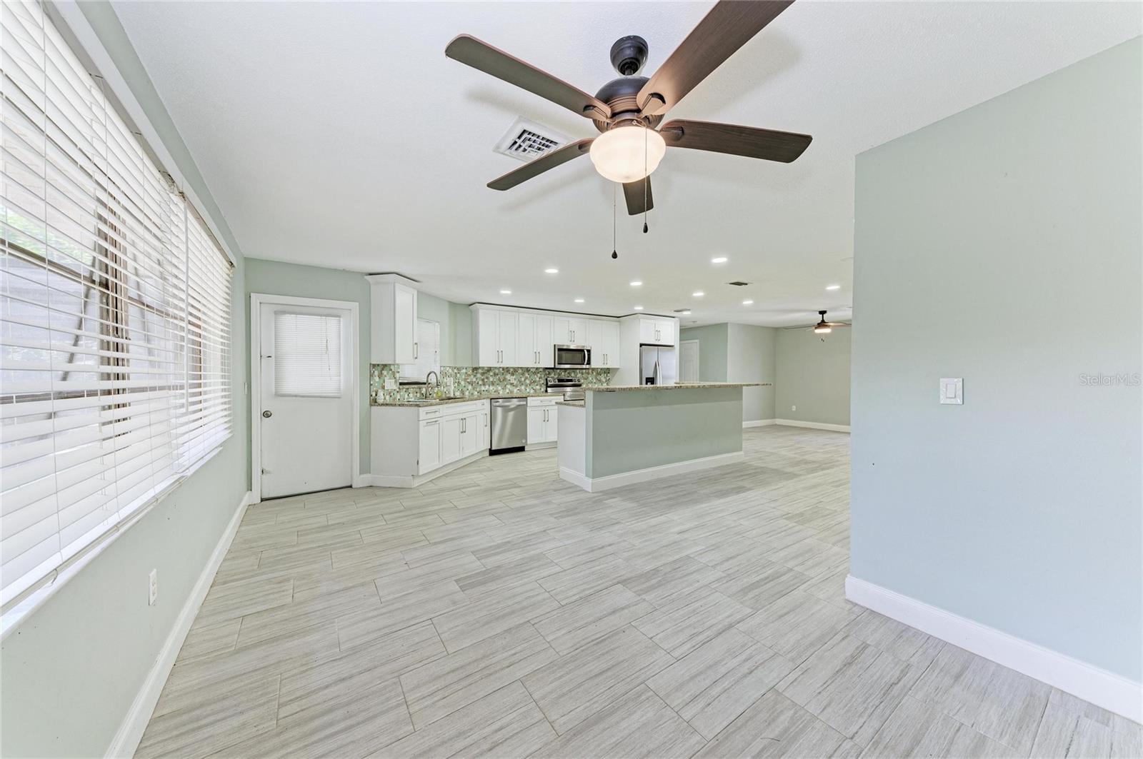 627 ALLIGATOR DR