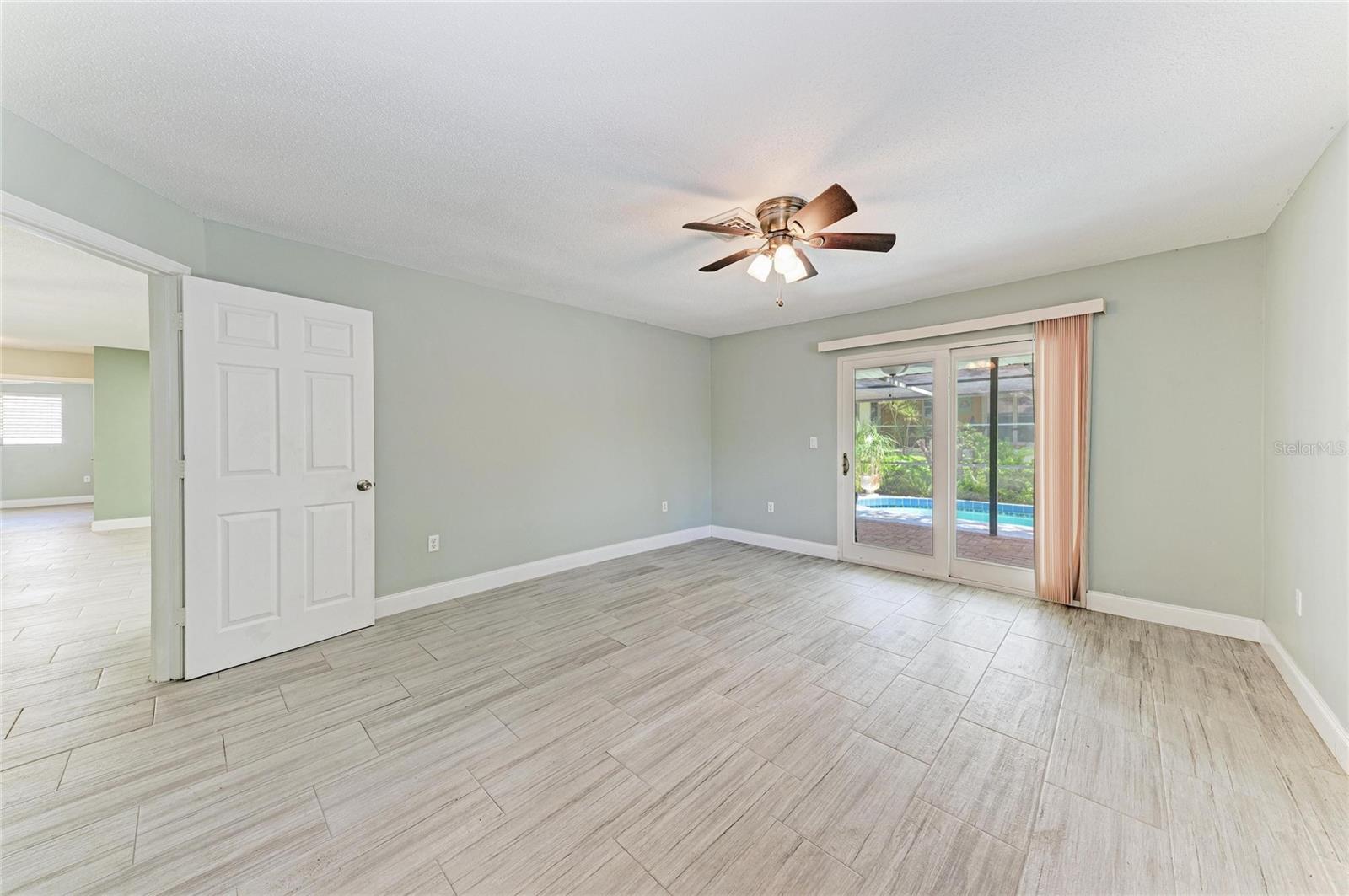 627 ALLIGATOR DR
