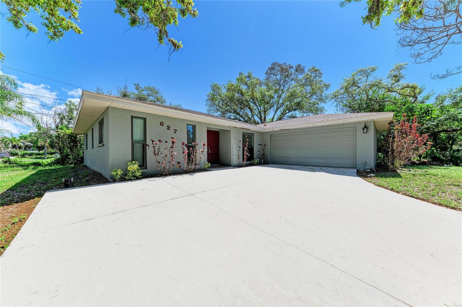 627 ALLIGATOR DR