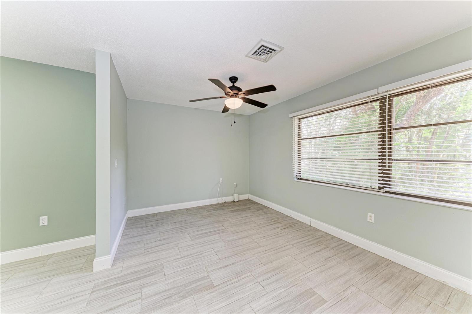 627 ALLIGATOR DR