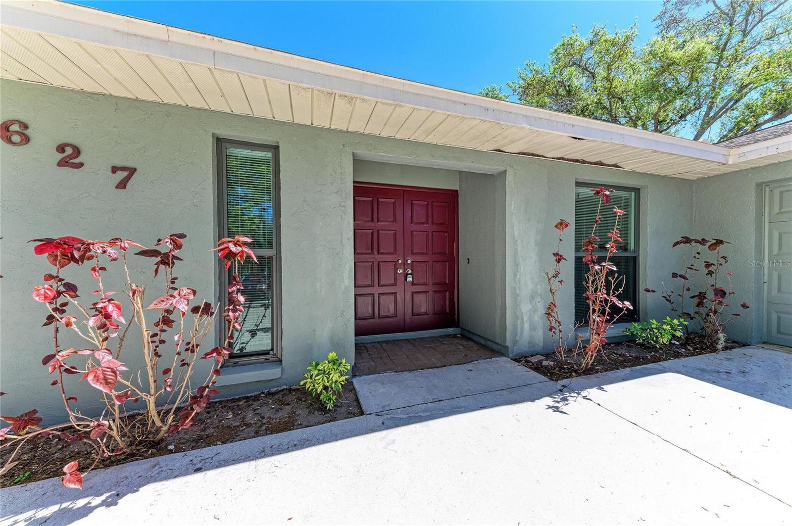 627 ALLIGATOR DR