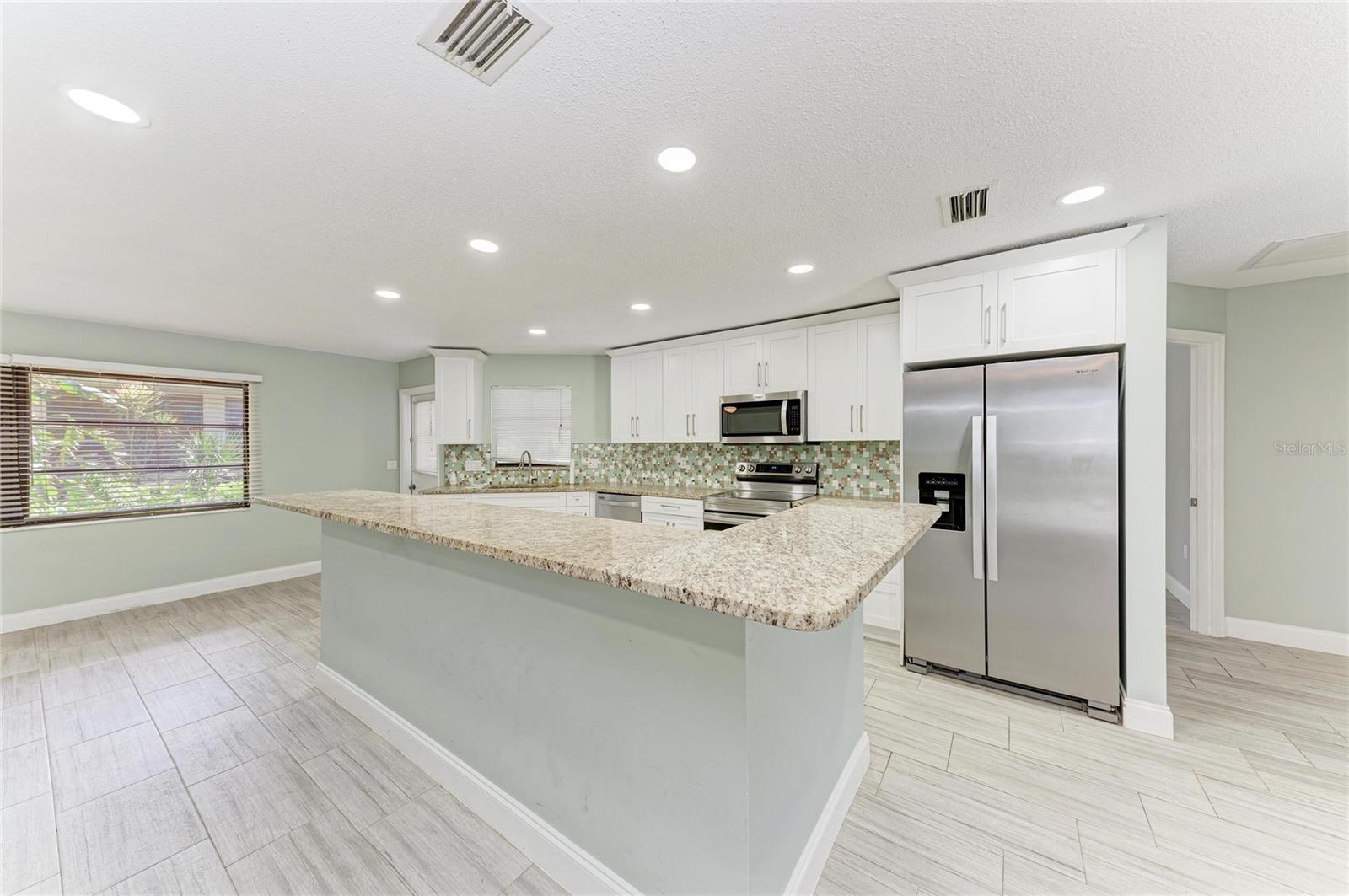 627 ALLIGATOR DR