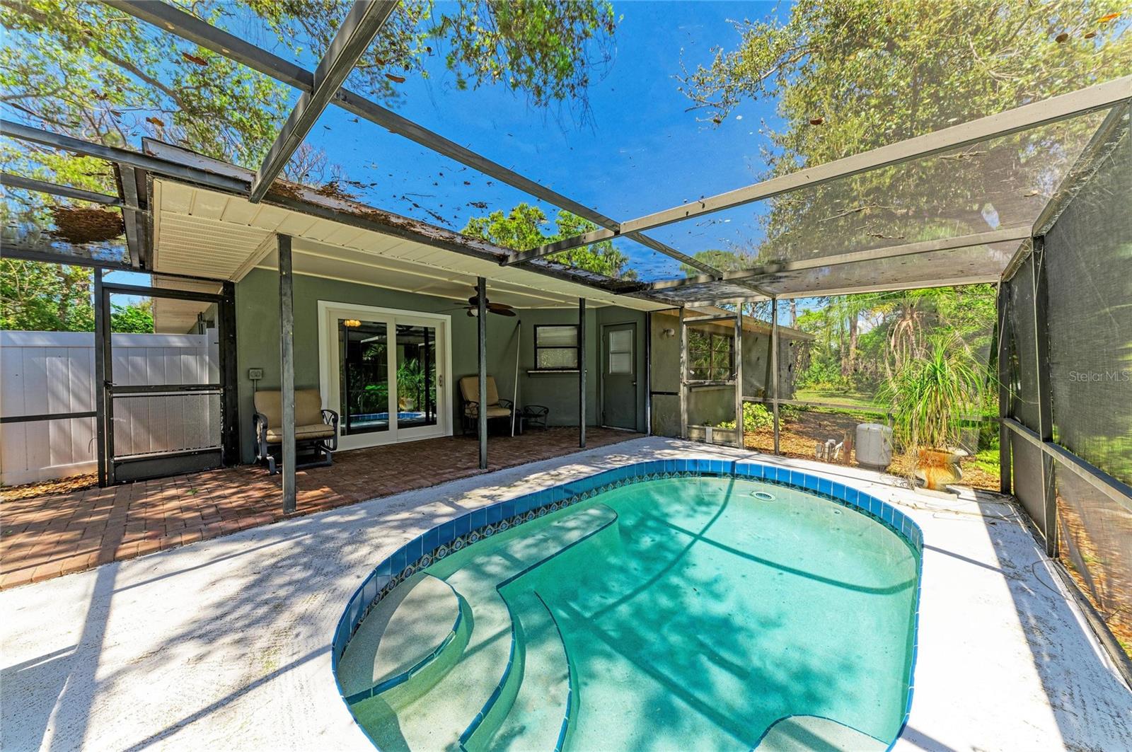 627 ALLIGATOR DR