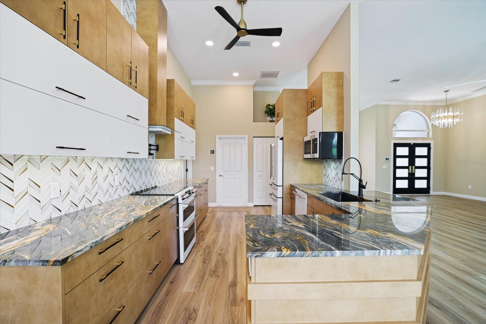 567 LAKE OF THE WOODS DR