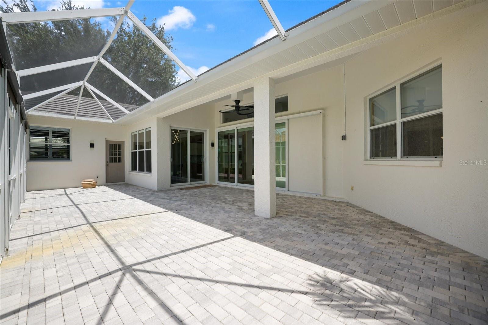 567 LAKE OF THE WOODS DR