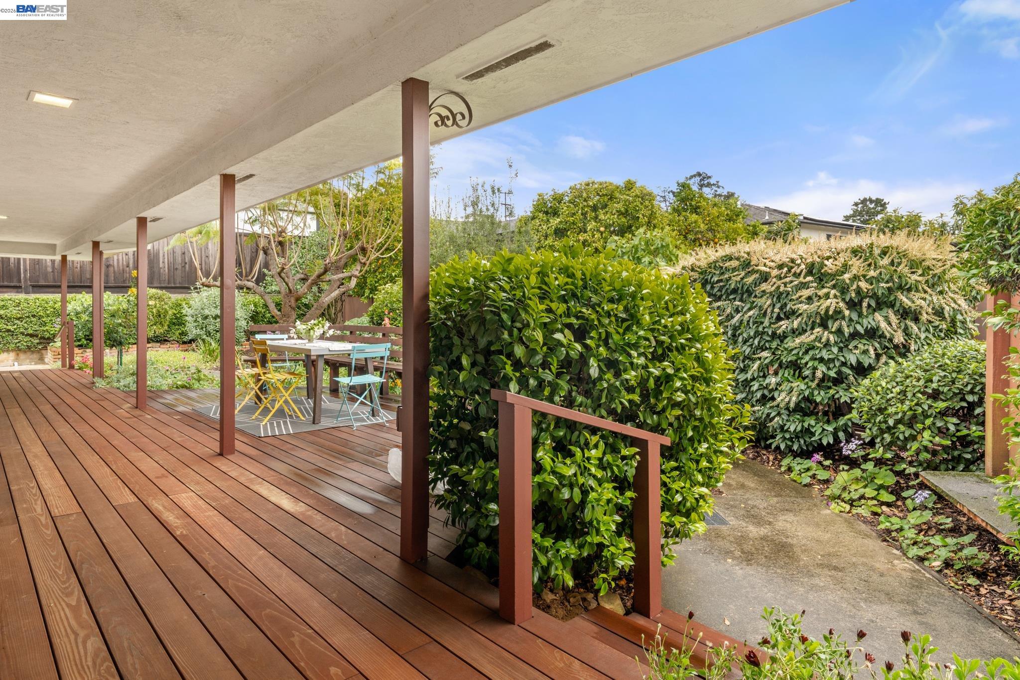 4473 Hillsborough Dr