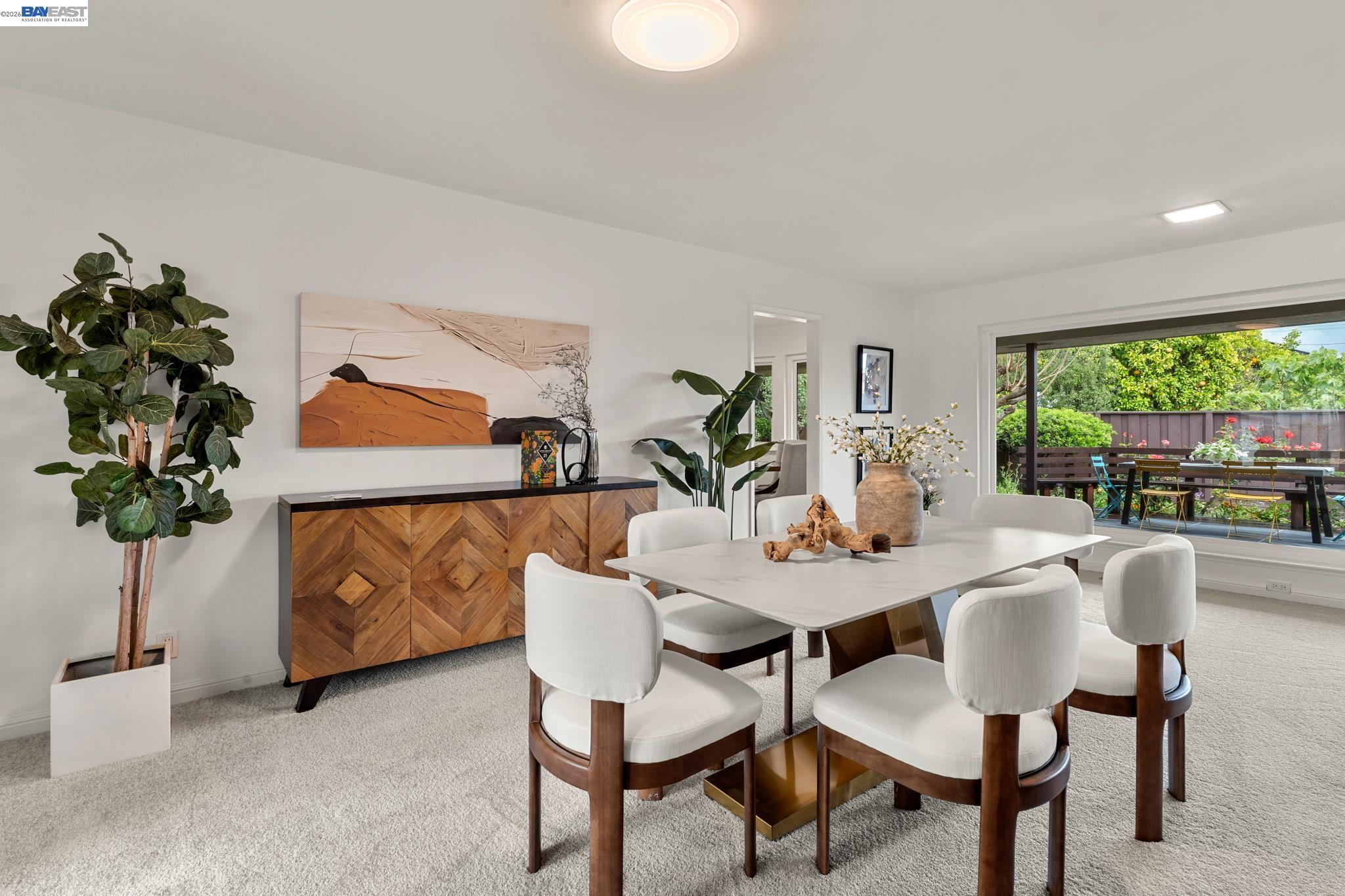 4473 Hillsborough Dr