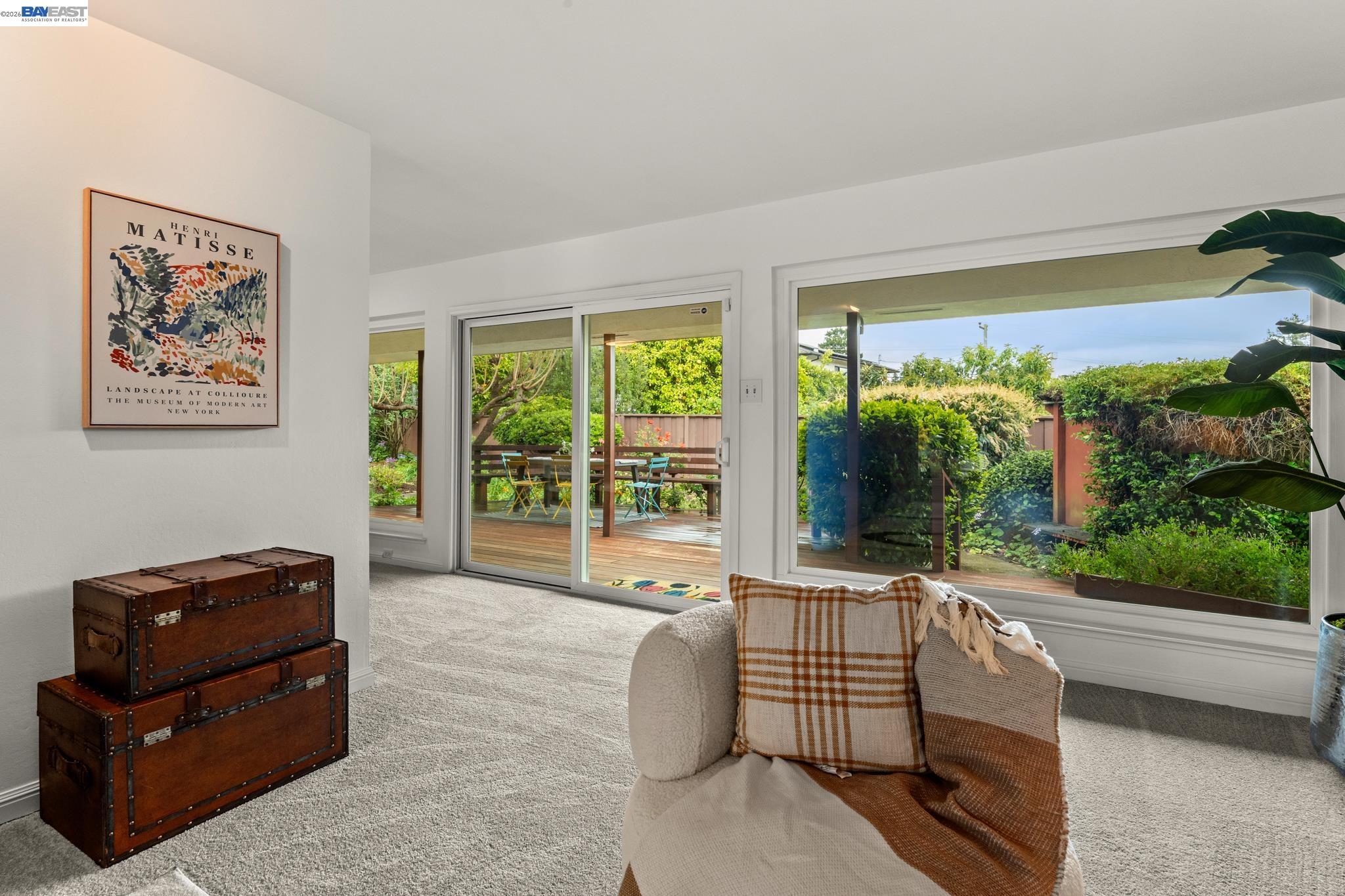 4473 Hillsborough Dr