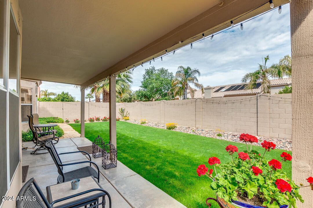 4528 E Thistle Landing Drive
