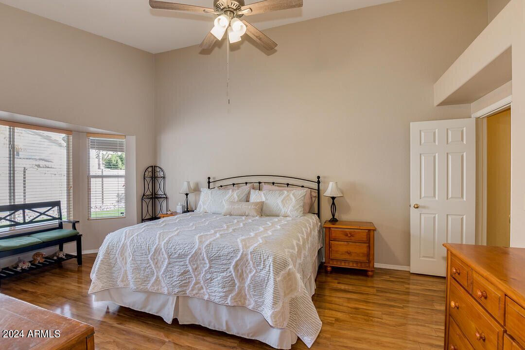 4528 E Thistle Landing Drive