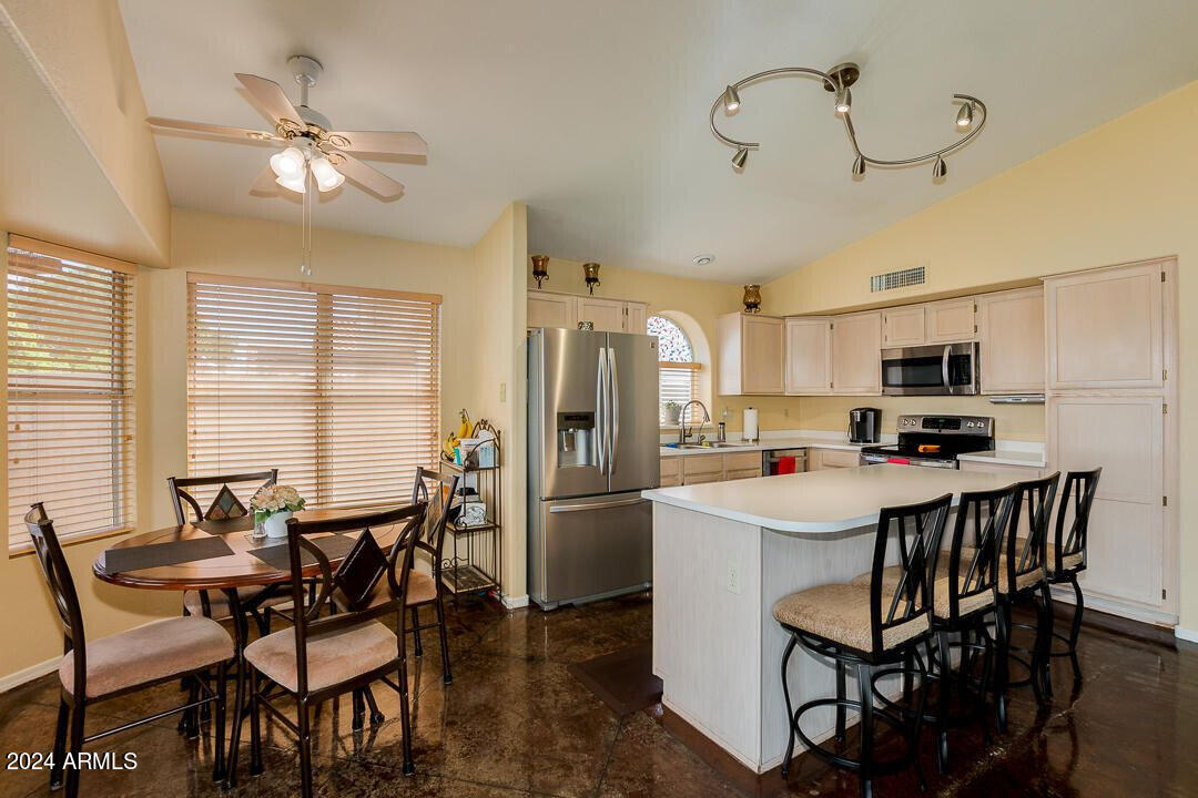 4528 E Thistle Landing Drive