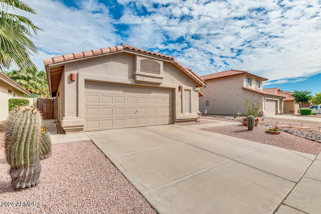 4528 E Thistle Landing Drive