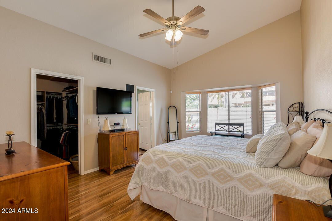 4528 E Thistle Landing Drive