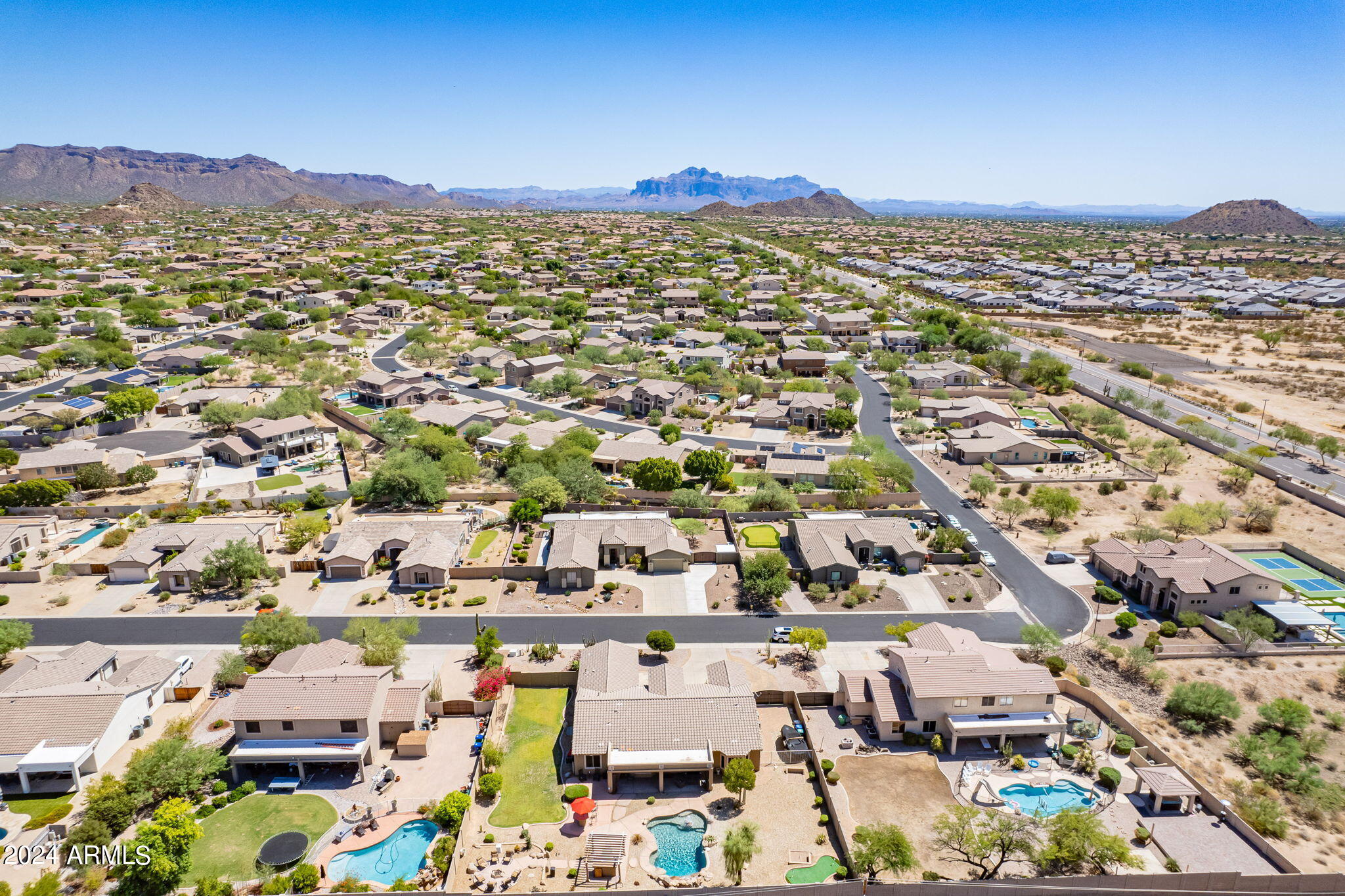 2056 N Vista Del Sol --