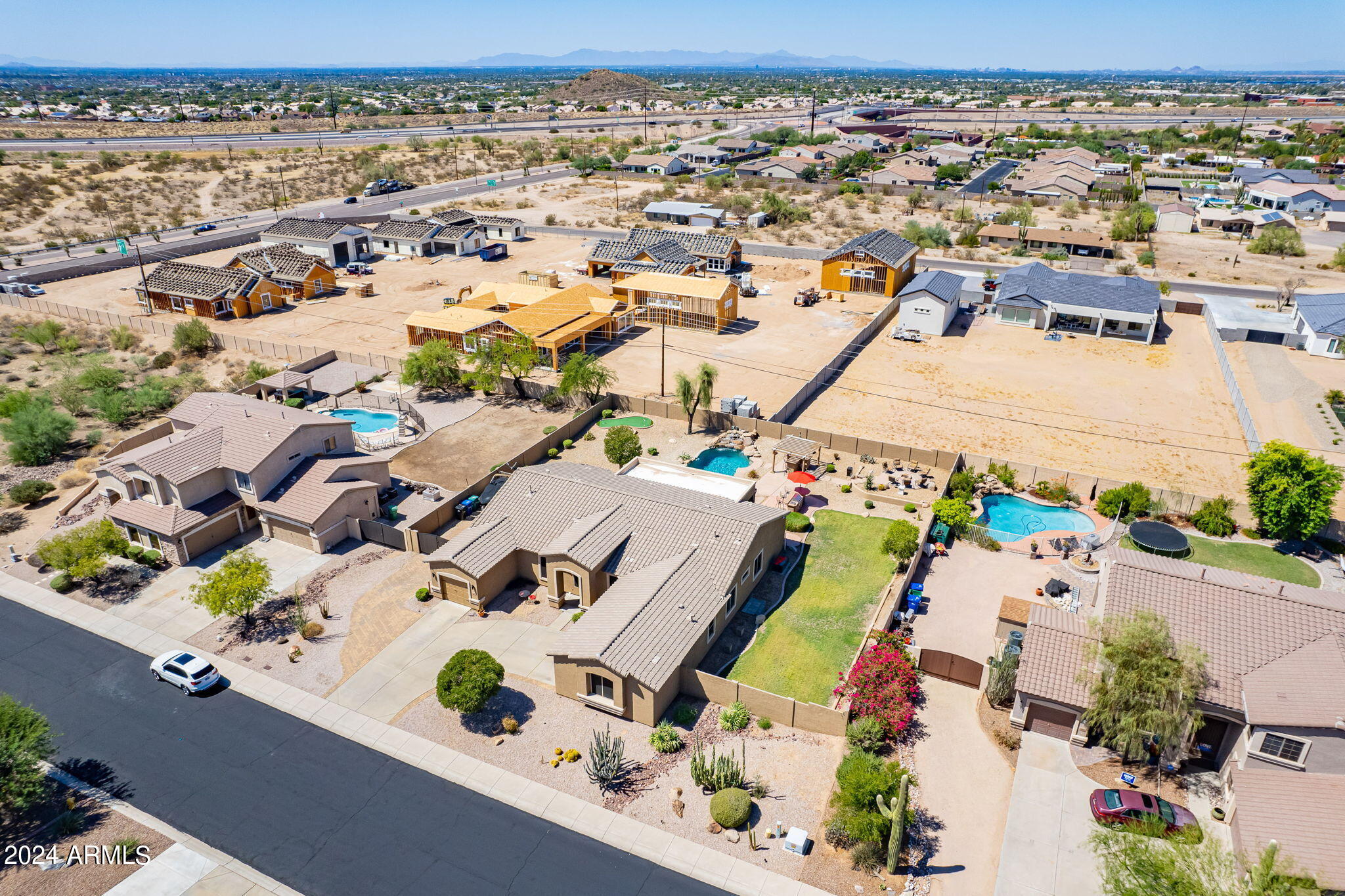 2056 N Vista Del Sol --