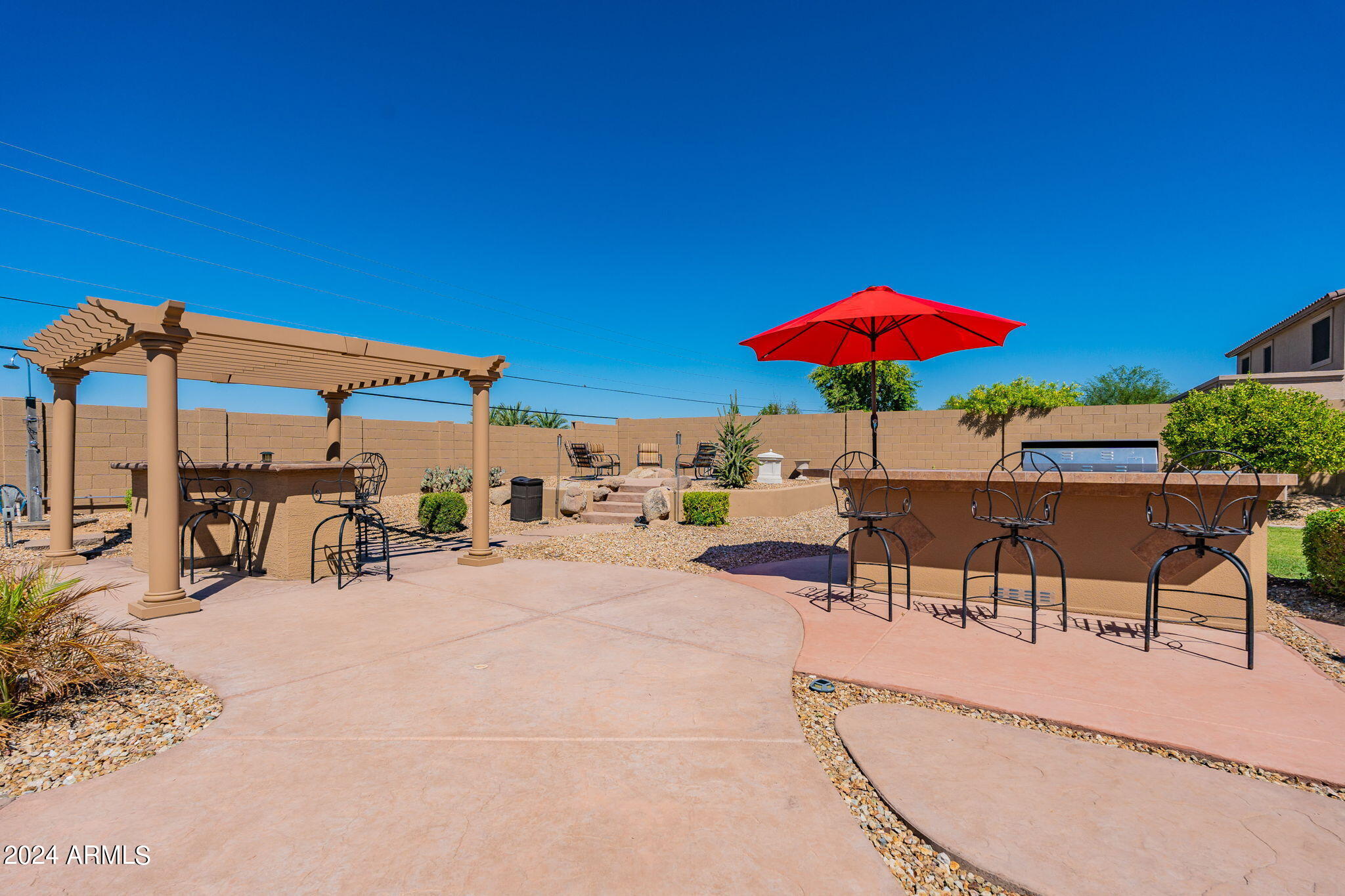 2056 N Vista Del Sol --