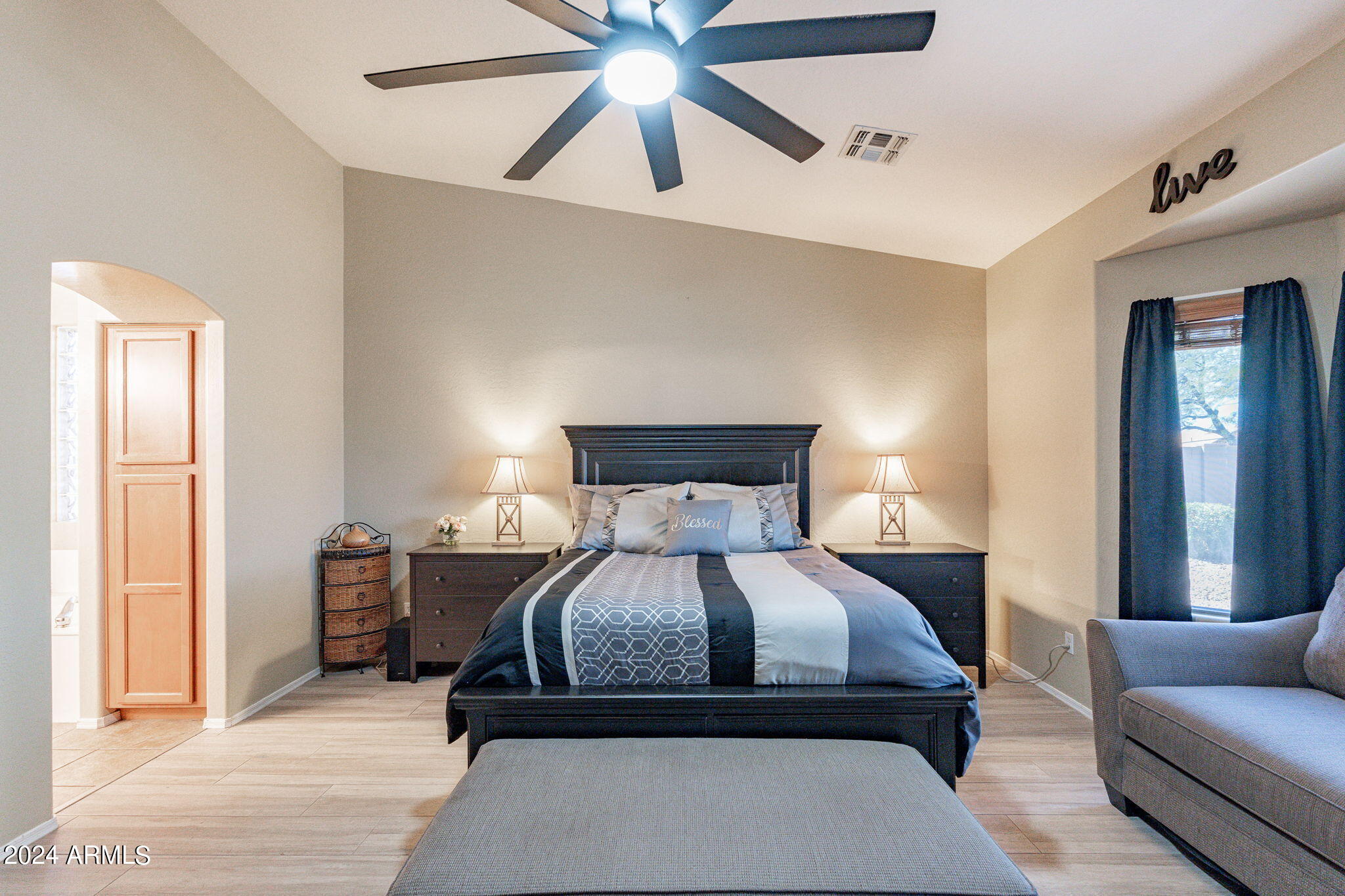 2056 N Vista Del Sol --