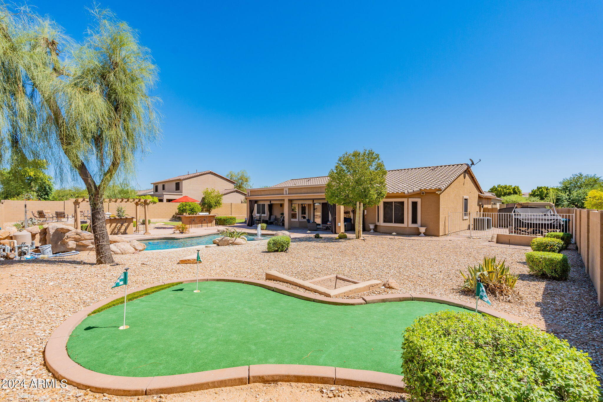 2056 N Vista Del Sol --
