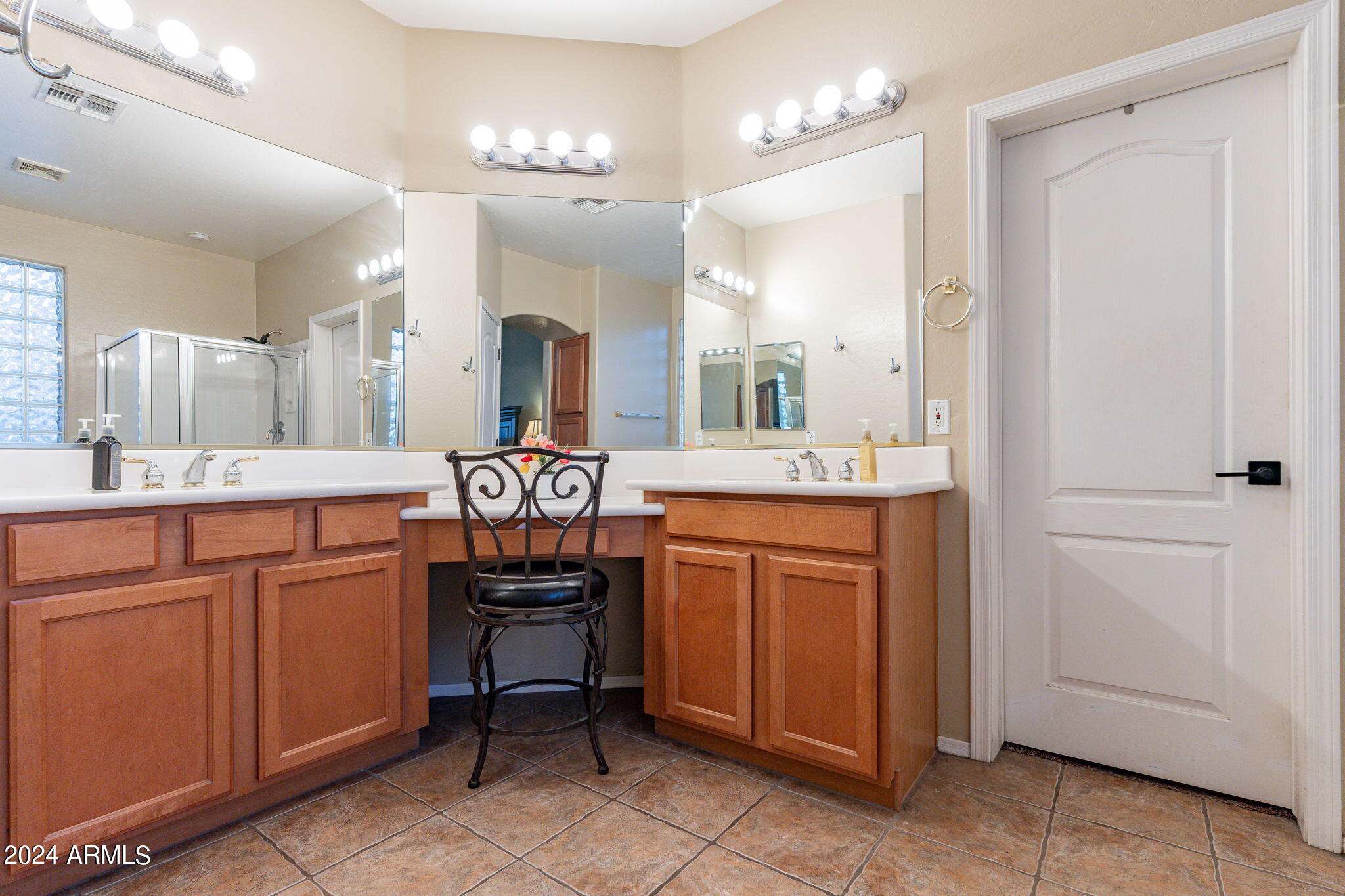 2056 N Vista Del Sol --