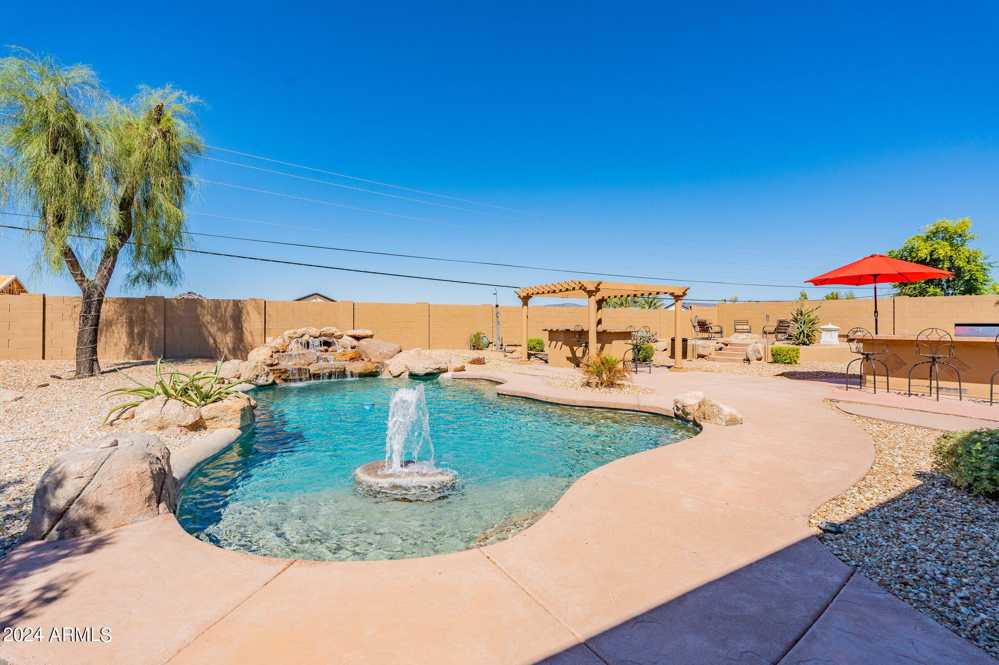 2056 N Vista Del Sol --