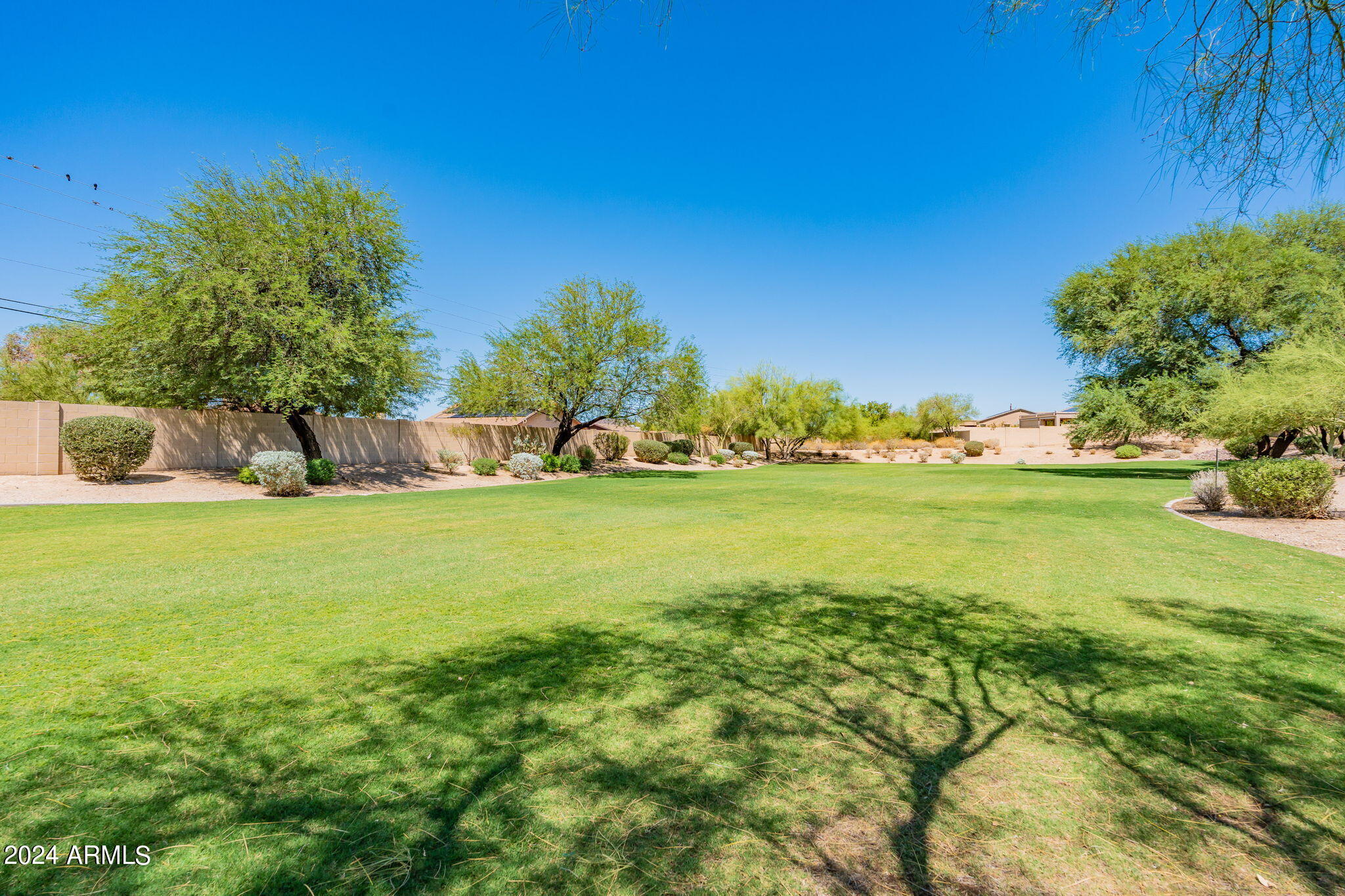 2056 N Vista Del Sol --