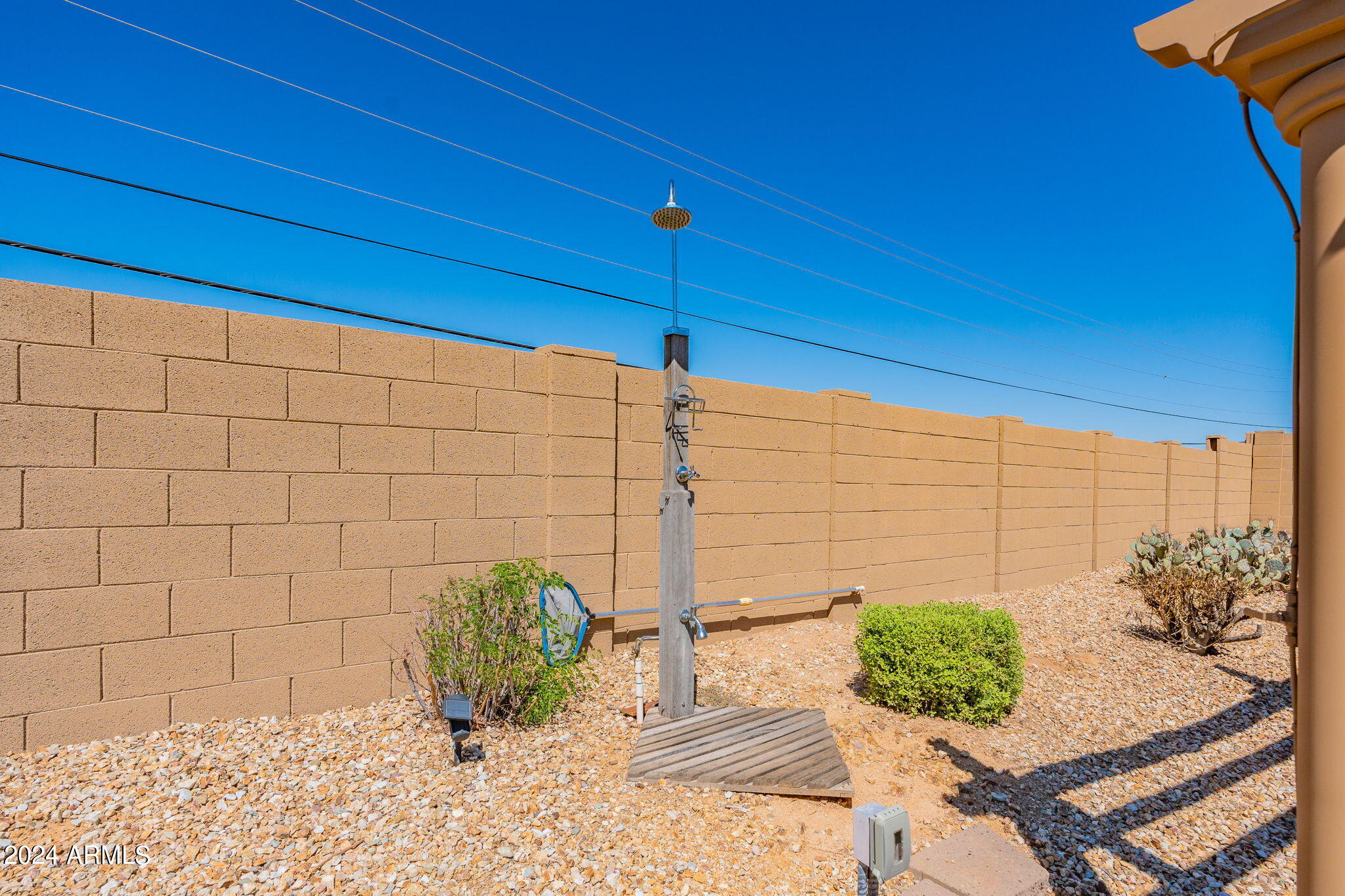 2056 N Vista Del Sol --